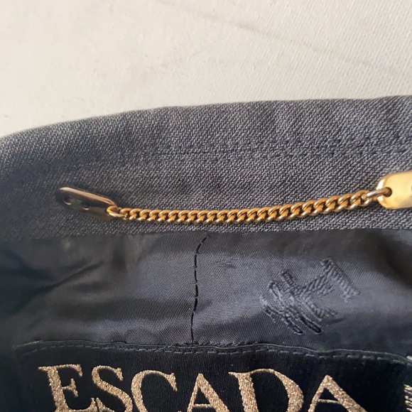 Escada jacket - Picture 7 of 9